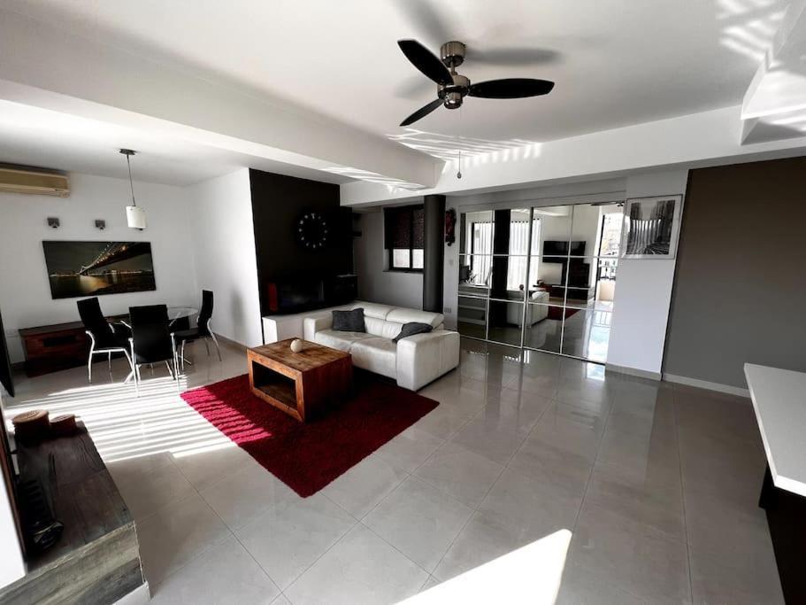 Seafront Meridionale 2Bedroom Apartment St. Julian's Zewnętrze zdjęcie